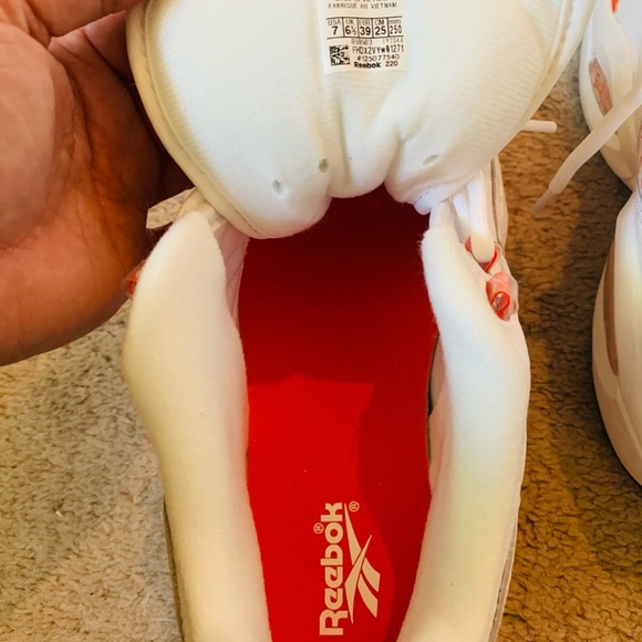 Reebok Question Patent Low - Picture 4 of 4